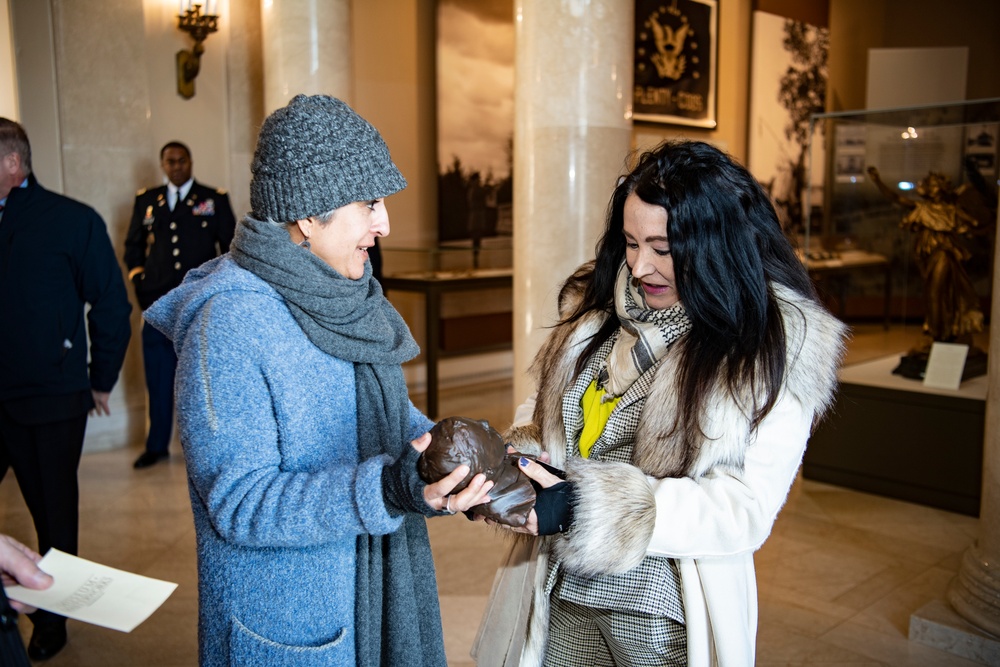 Director of U.S. Office of Personnel Management Kiran Ahuja Participates in a Public Wreath-Laying Ceremony at the Tomb of the Unknown Soldier