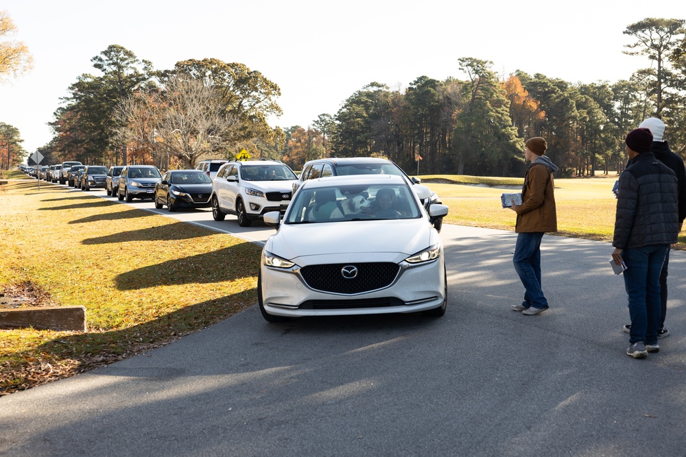 Trees for Troops spread Holiday Cheer on MCB Camp Lejeune