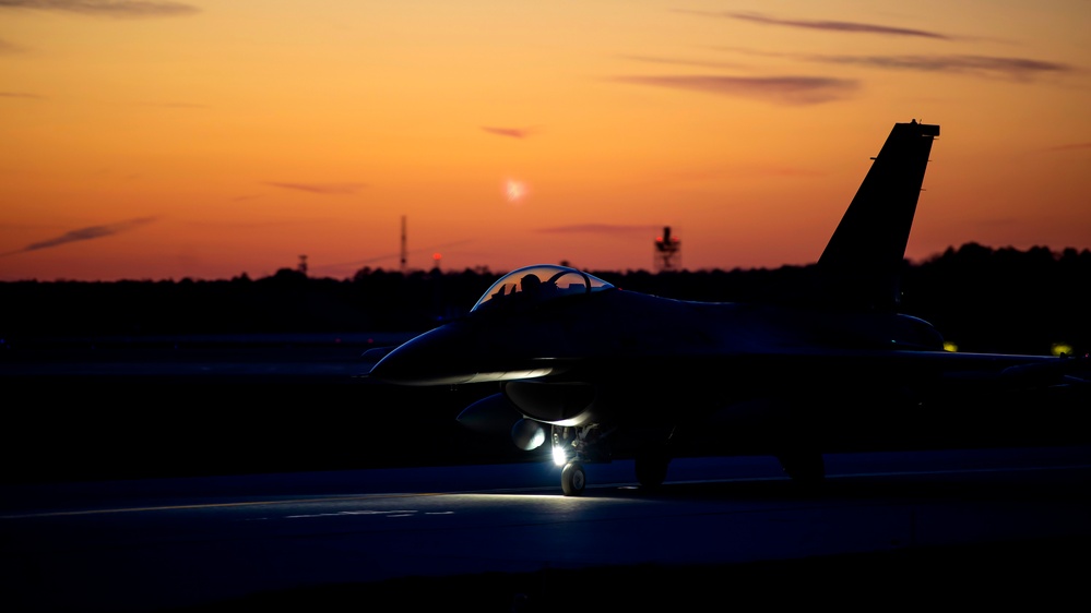 177th Fighter Wing Conducts Night Flying