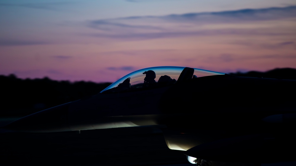 177th Fighter Wing Conducts Night Flying