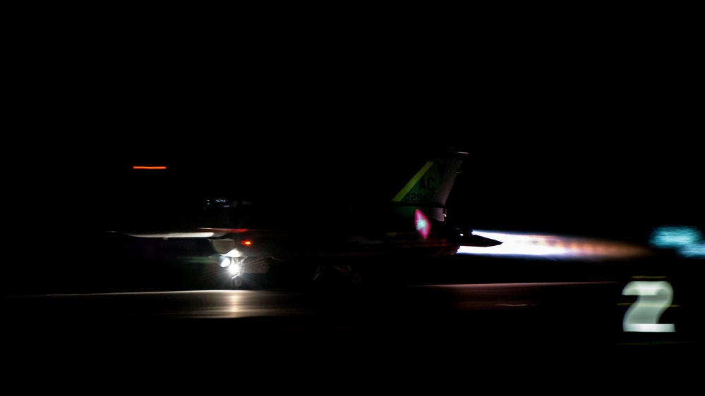 177th Fighter Wing Conducts Night Flying