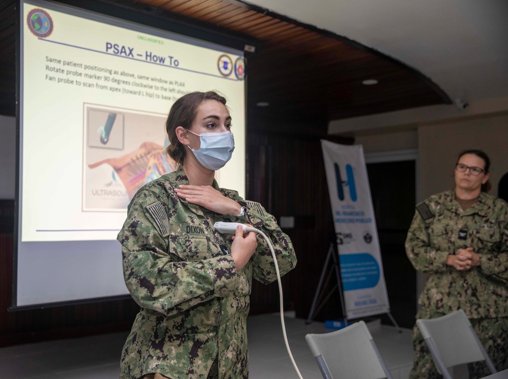 Comfort Sailors Hold Medical Trauma Symposium with Dr. Francisco E. Moscoso Puello Hospital