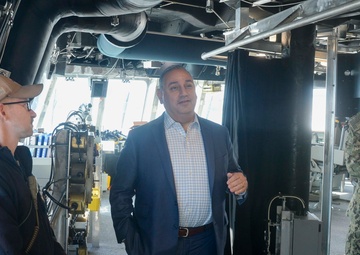 Under Secretary of Defense for Personnel and Readiness Visits USS Savannah (LCS 28)