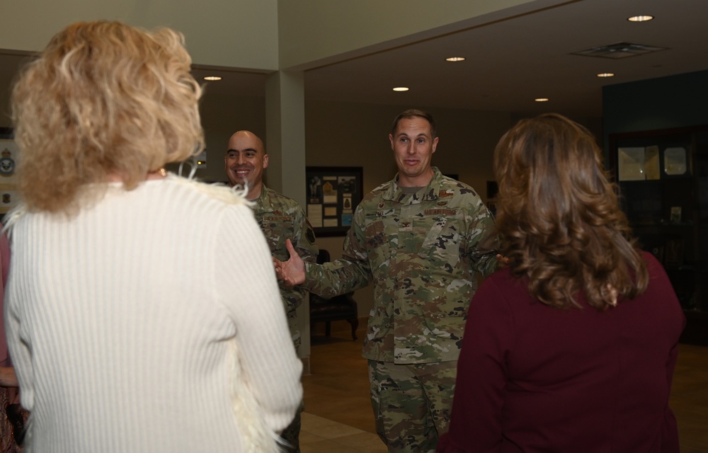 Salvation Army presents holiday cards for troops