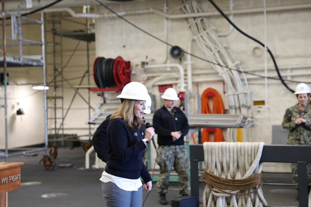 Assistant Secretary of the Navy Visits USS Fort Lauderdale