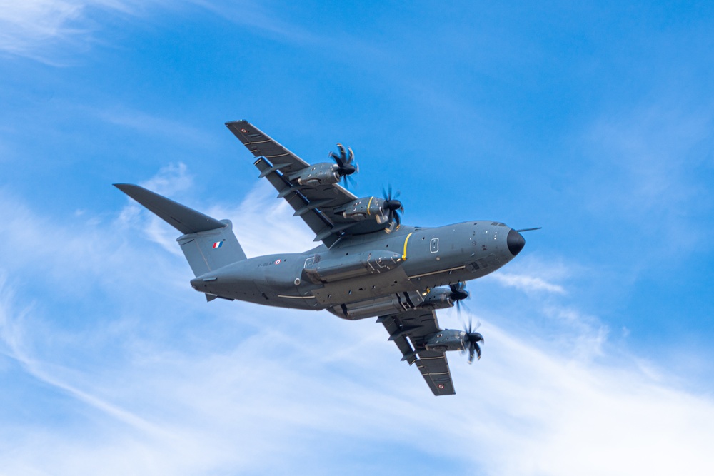 International air mobility crews attend Missouri based advanced tactics course