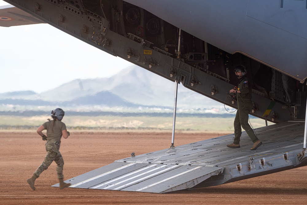 International air mobility crews attend Missouri based advanced tactics course