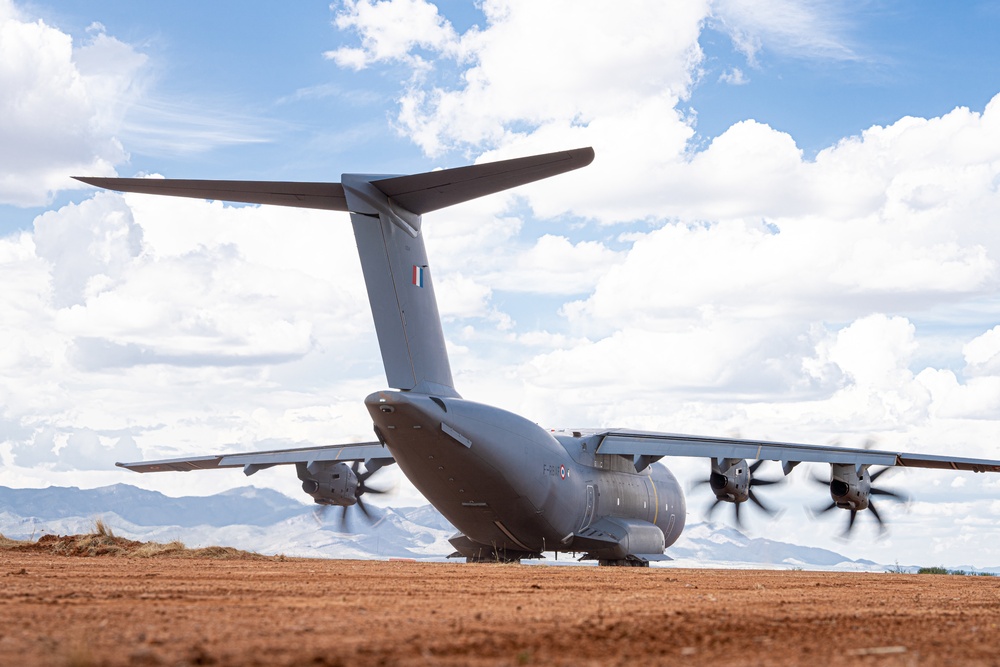 International air mobility crews attend Missouri based advanced tactics course