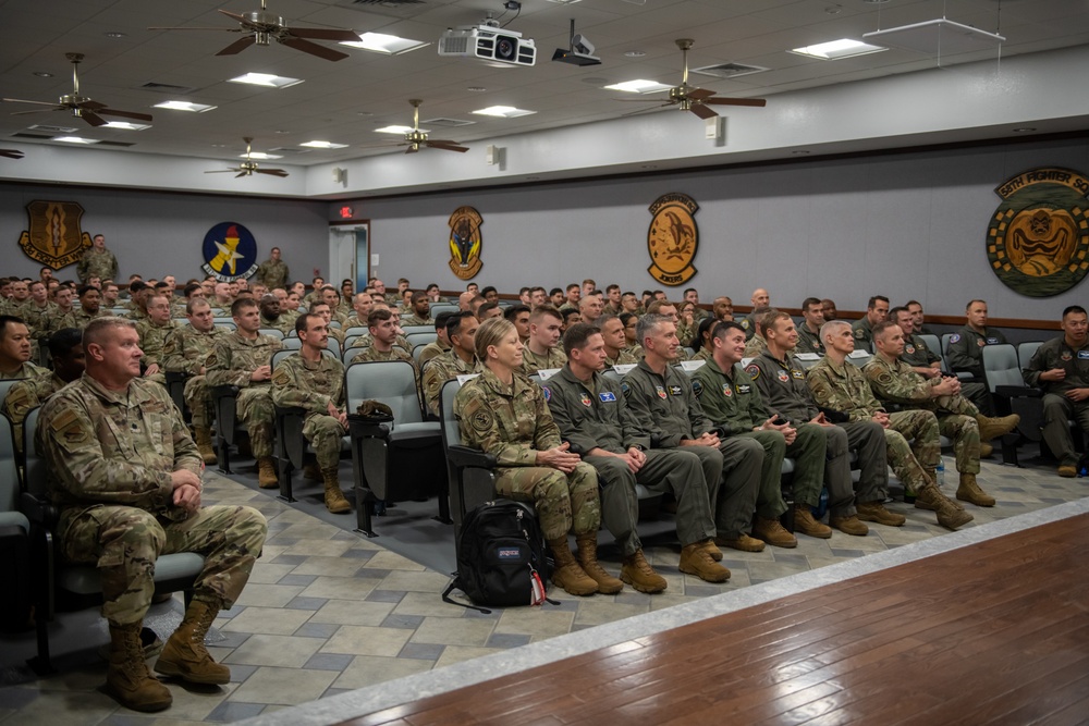 ACC Commander visits with 325th Fighter Wing Airmen