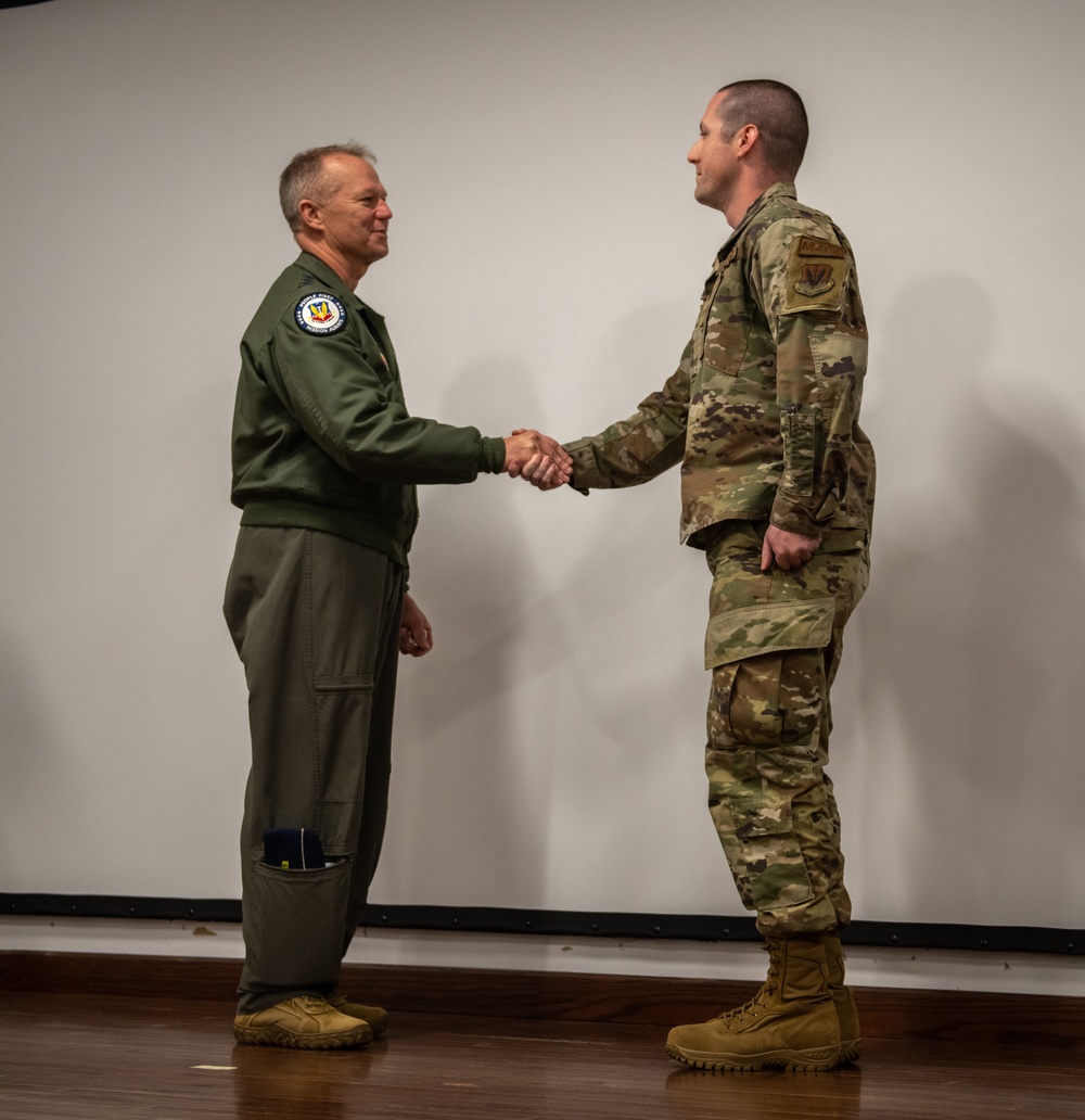 ACC Commander visits with 325th Fighter Wing Airmen