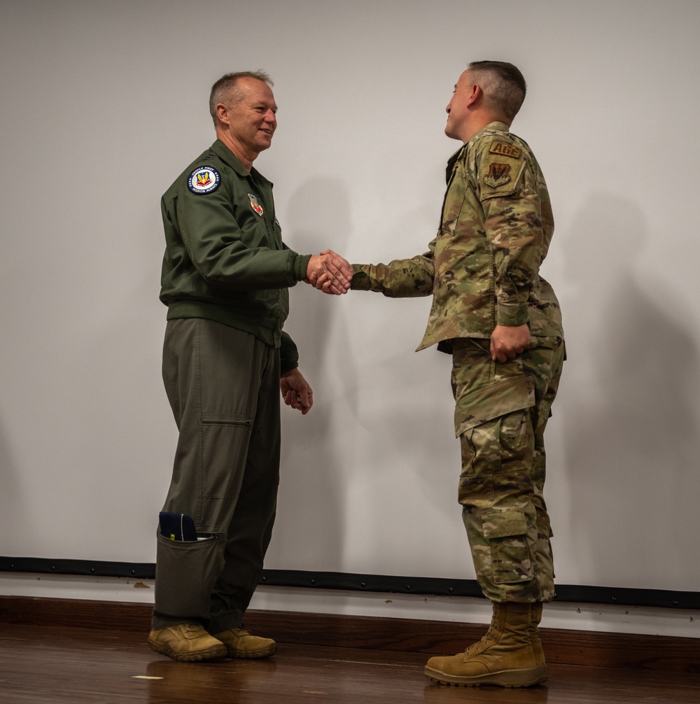 ACC Commander visits with 325th Fighter Wing Airmen