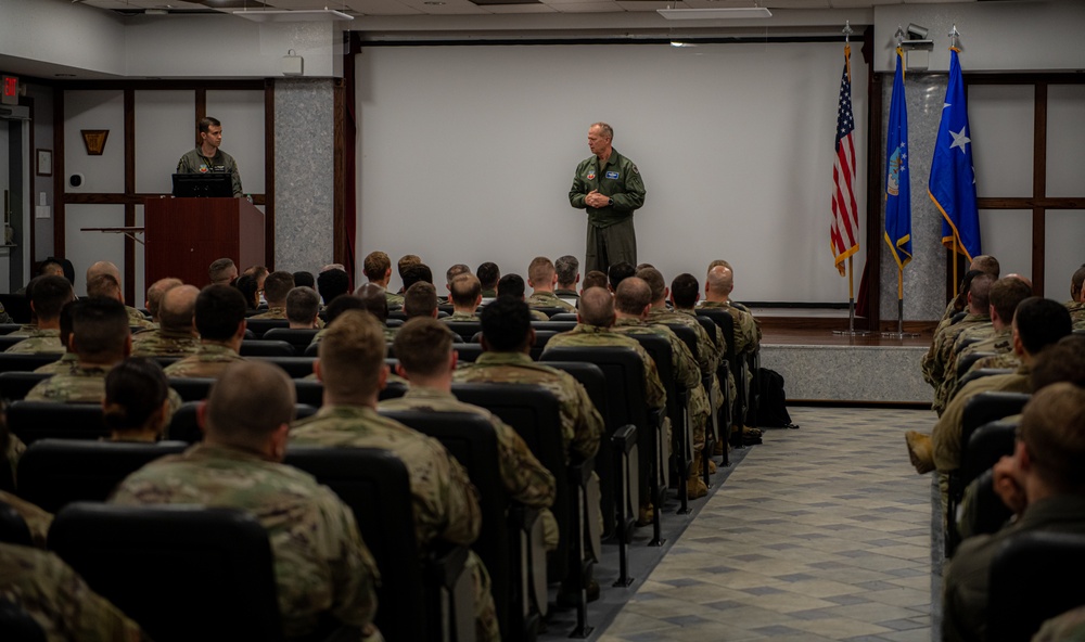 ACC Commander visits with 325th Fighter Wing Airmen