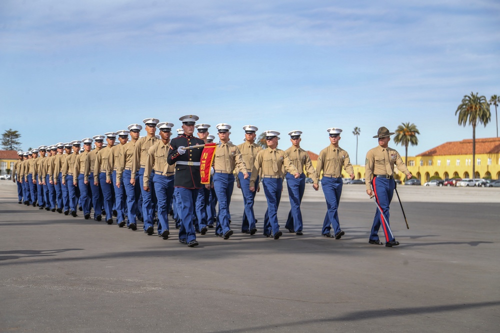 DVIDS - Images - Golf Company Graduation Ceremony [Image 9 of 15]