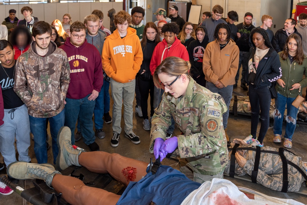 182nd Airlift Wing hosts career fair for Peoria-area high schoolers Oct. 27, 2022