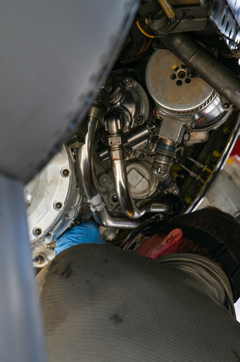 DCANG maintains F-16s to be ready for flight