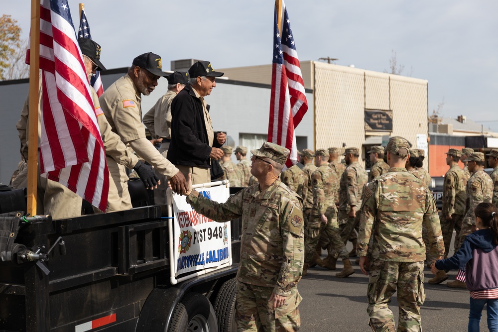 Is veterans day a holiday in oklahoma