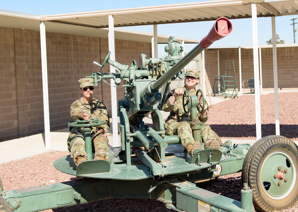 132d ISRG Visits Threat Training Facility