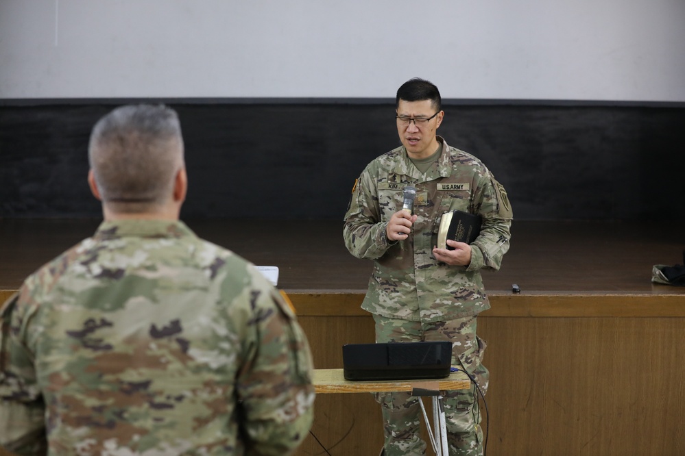 U.S. Army Chaplain provides world-class religious support at Yama Sakura 83