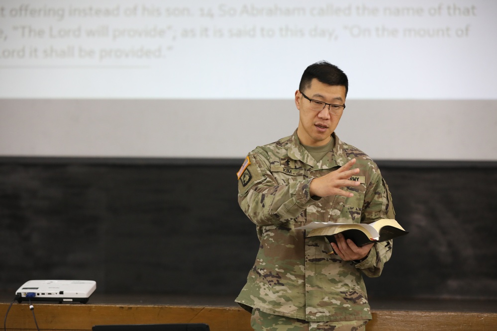 U.S. Army Chaplain provides world-class religious support at Yama Sakura 83