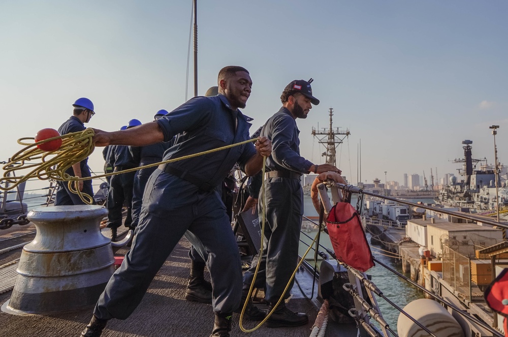 USS The Sullivans visits Bahrain