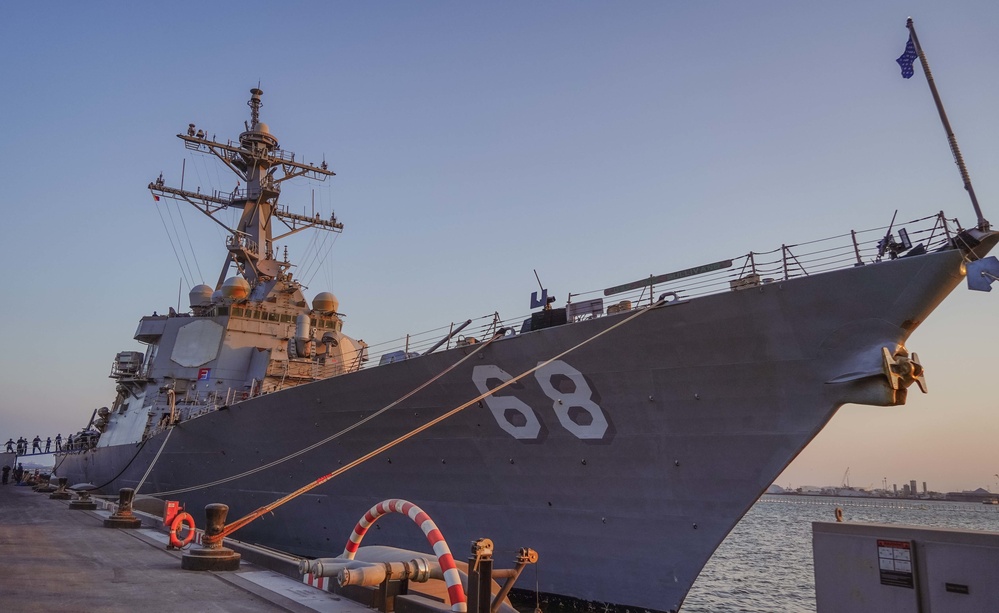 USS The Sullivans visits Bahrain