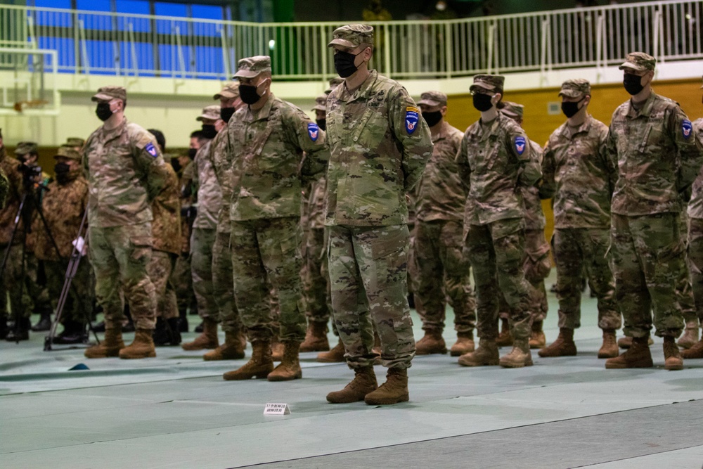 11th Airborne Division participates in Yama Sakura 83 opening ceremony