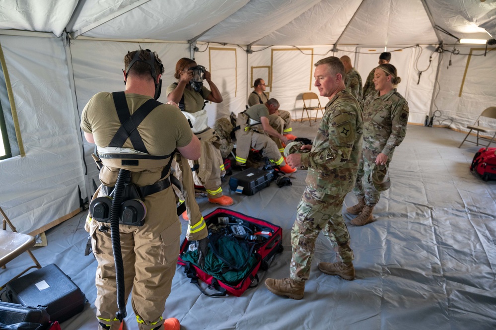 FLNG SEA visits 125th Fighter Wing