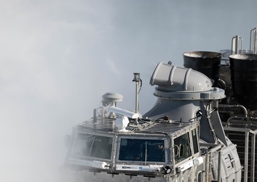 Kearsarge is Underway Conducting LCAC 100 Tests and Qualifications