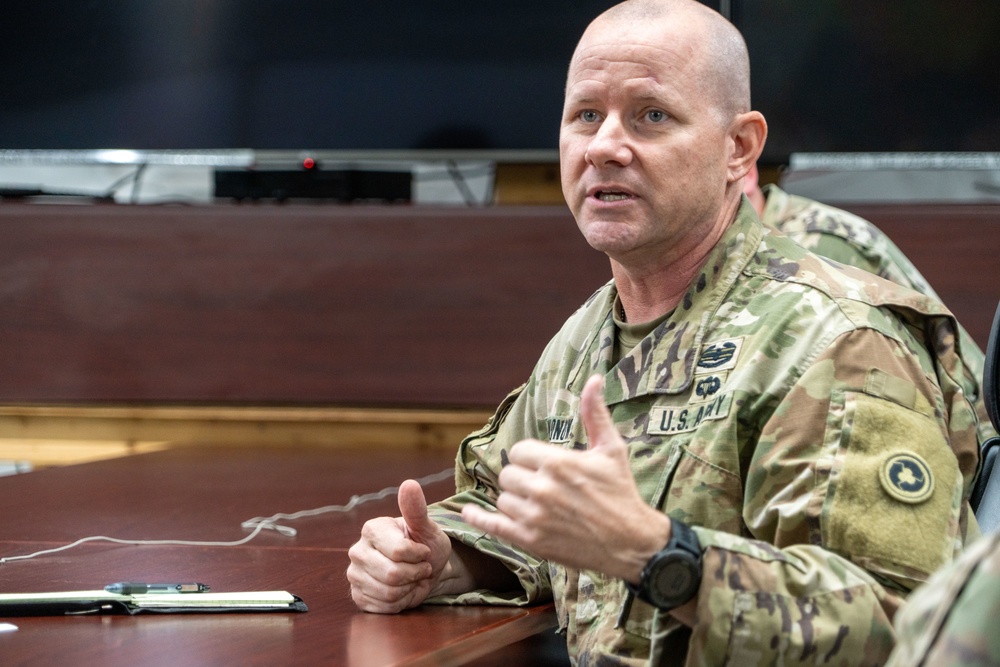 Command Sgt. Maj. Kevin Gaiser speaks to Senior Enlisted Advisors