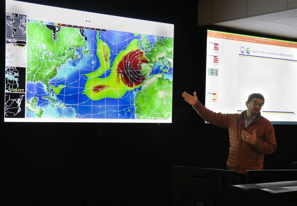 Fleet Weather Center Norfolk Hosts Foreign Partners