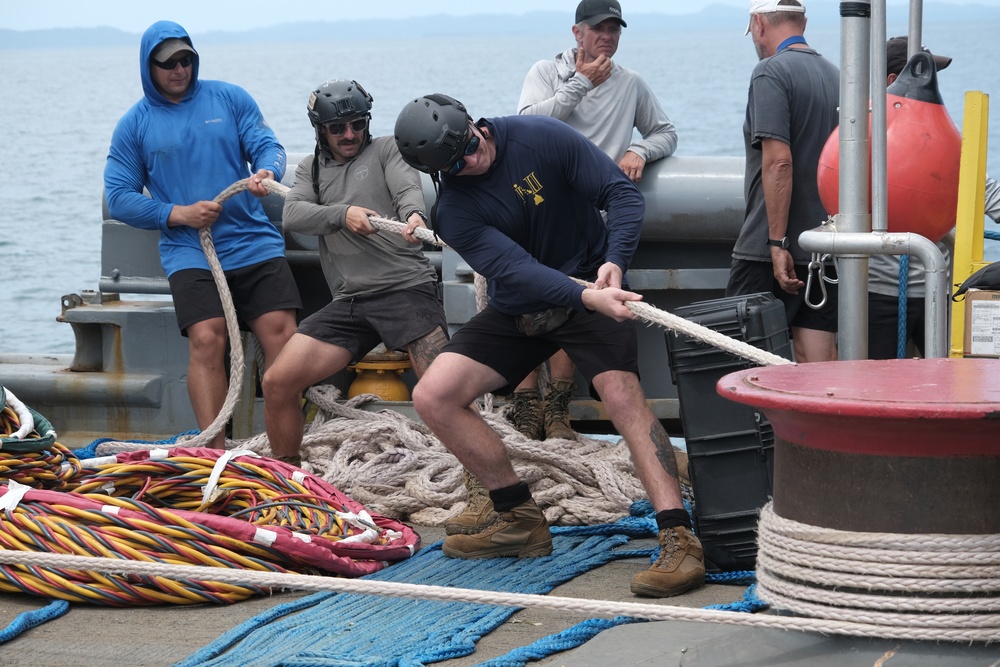 DPAA and MDSU Company 1-6 Conduct Dive Operations near Solomon Islands