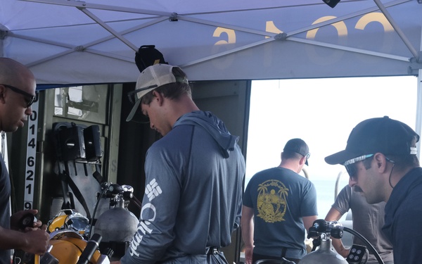 DPAA and MDSU Company 1-6 Conduct Dive Operations near Solomon Islands
