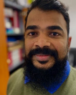 Former refugee from Sri Lanka now prosperous employee at LRC Stuttgart, German citizen