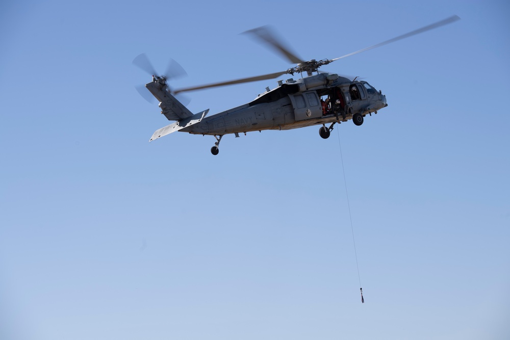 HSC-3's SARMM Oversees Hoist Operations With ARS