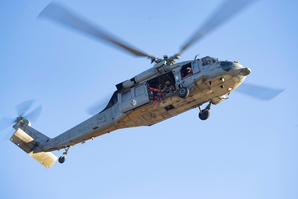 HSC-3's SARMM Oversees Hoist Operations With ARS