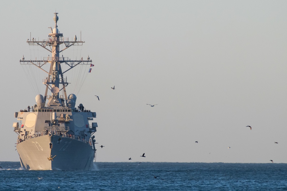 USS Decatur (DDG 73) arrives for groom at Port Hueneme Division