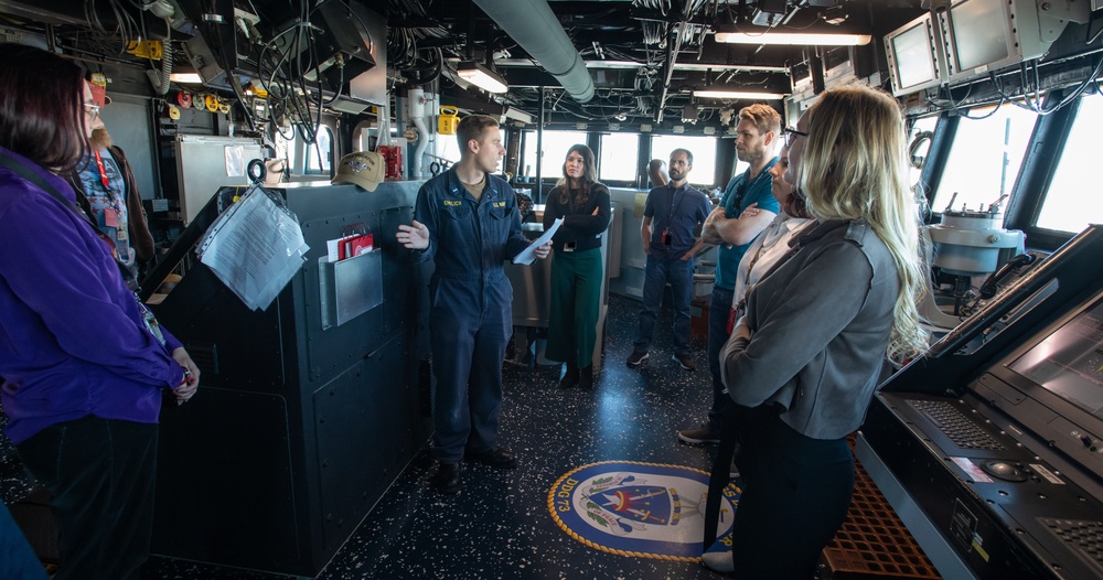 Warfare center team members tour USS Decatur