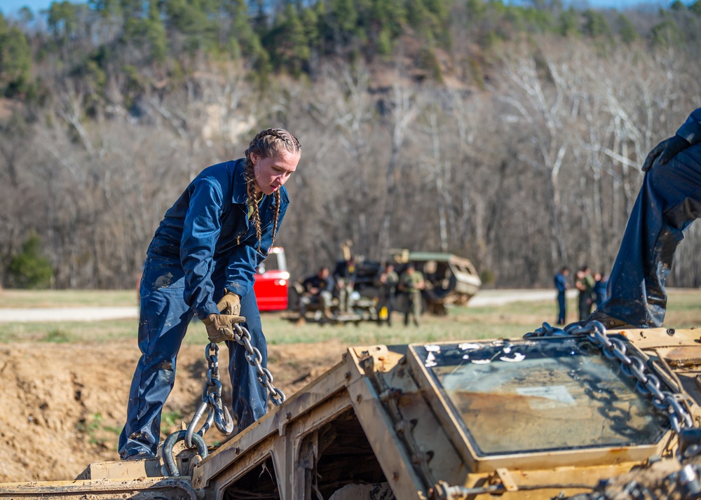 Marine Corps Detachment Fort Leonard Wood Vehicle Recovery Course