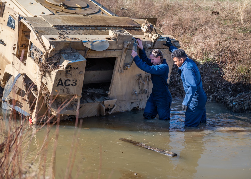 Marine Corps Detachment Fort Leonard Wood Vehicle Recovery Course