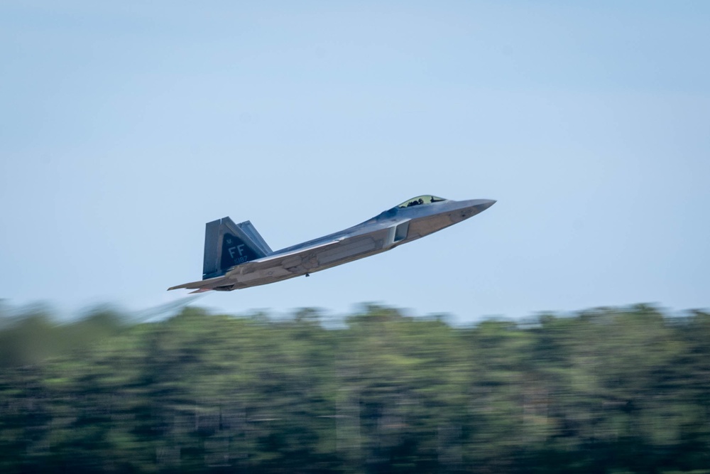 F-22 Raptor Demo Team Practices at Shaw