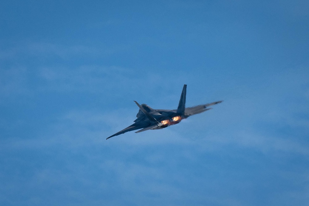 F-22 Raptor Demo Team Practices at Shaw