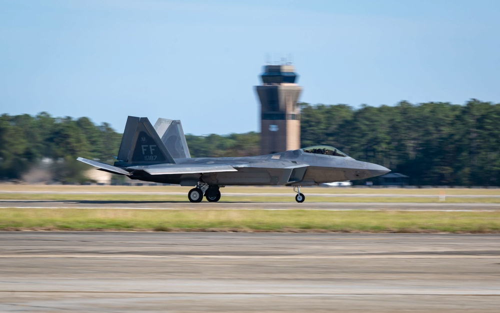 F-22 Raptor Demo Team Practices at Shaw