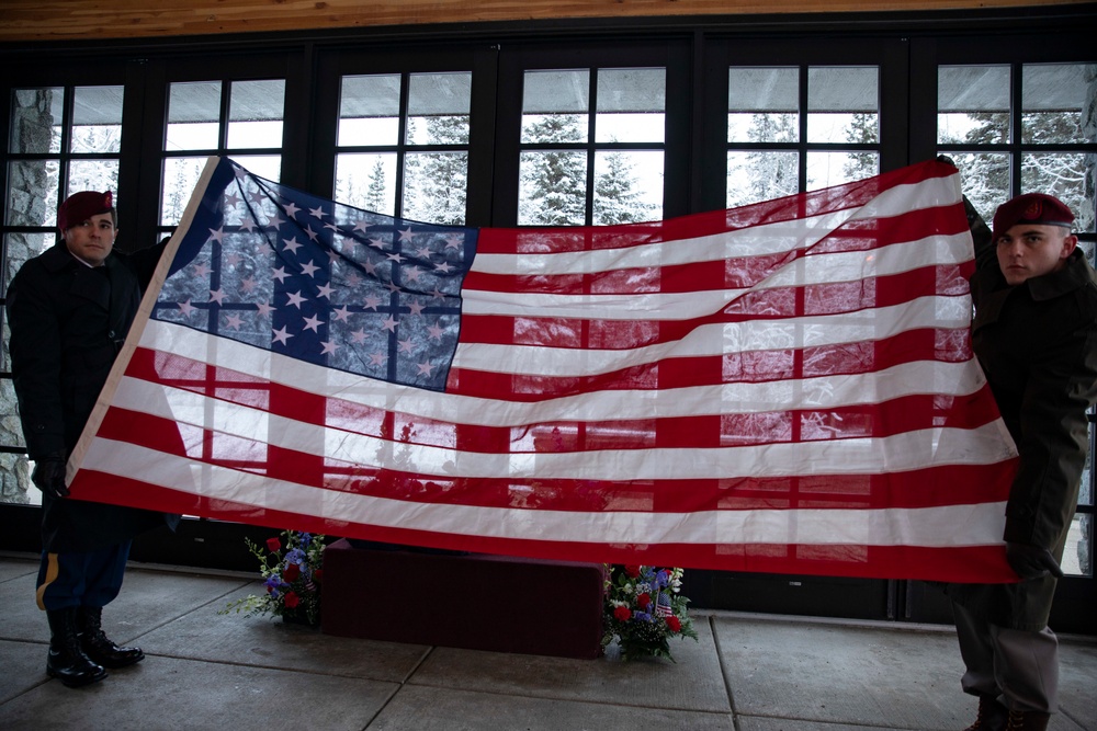 Community pays final respects to unaccompanied veterans