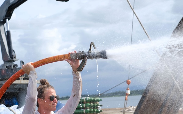 DPAA and MDSU Company 1-6 Conduct Dive Operations near Solomon Islands