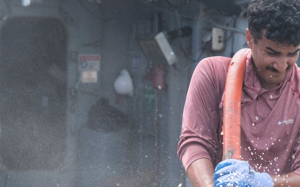 DPAA and MDSU Company 1-6 Conduct Dive Operations near Solomon Islands