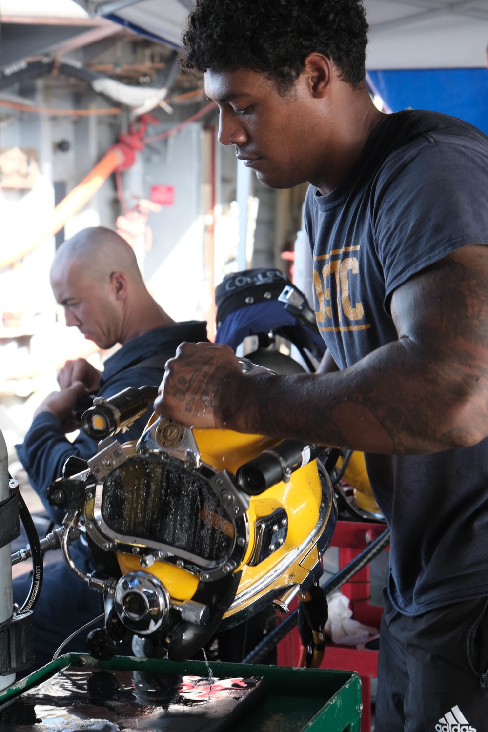 DPAA and MDSU Company 1-6 Conduct Dive Operations near Solomon Islands