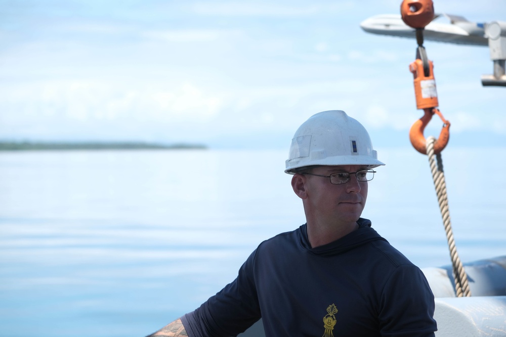 DPAA and MDSU Company 1-6 Conduct Dive Operations near Solomon Islands