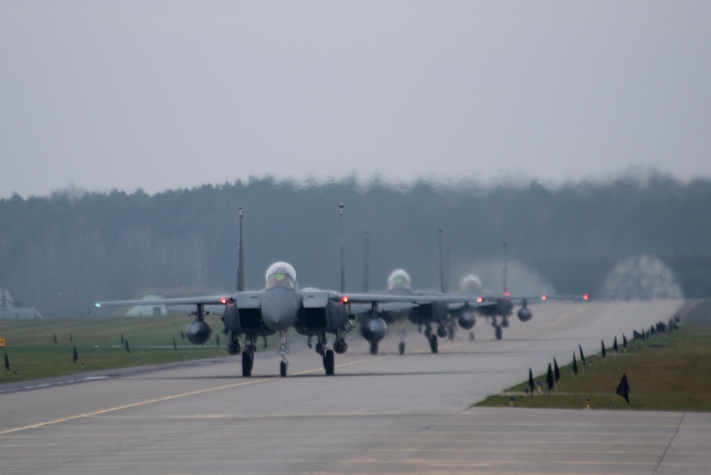 F-15 Strike Eagle Arrivals