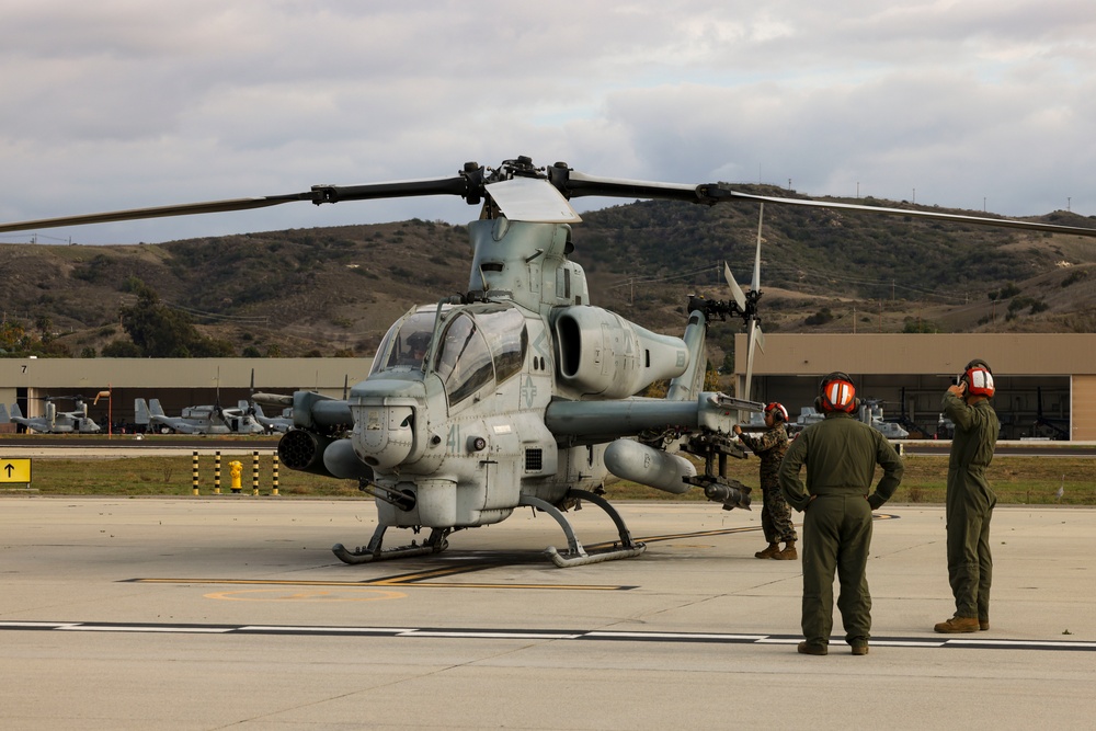 Steel Knight 23: Marine Light Attack Helicopter Squadron 169 Take Off