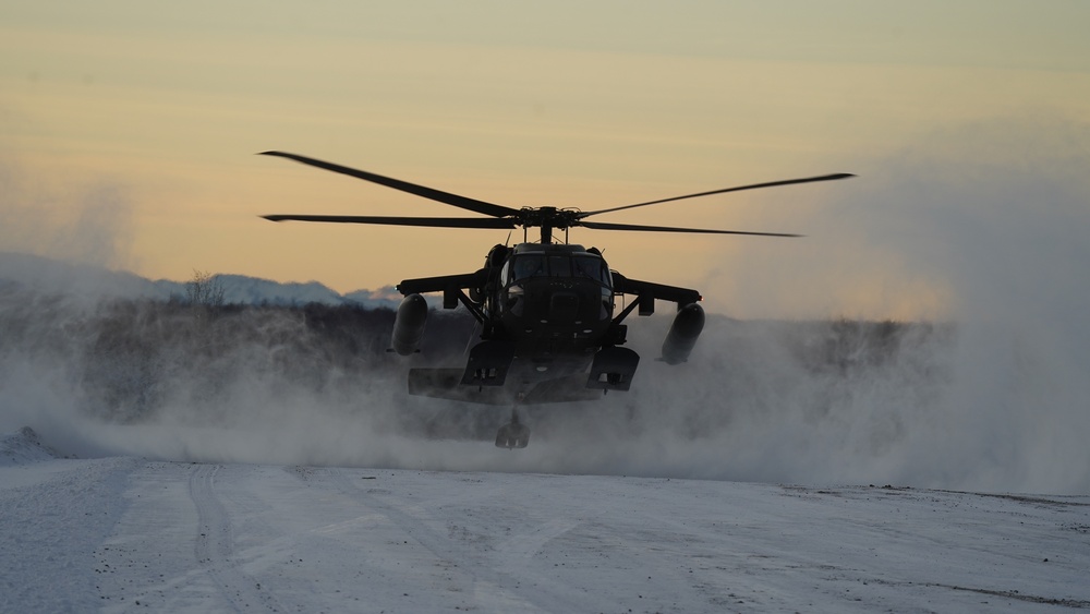 Alaska Army Guard Aviation unit supports UAA ROTC field training exercise